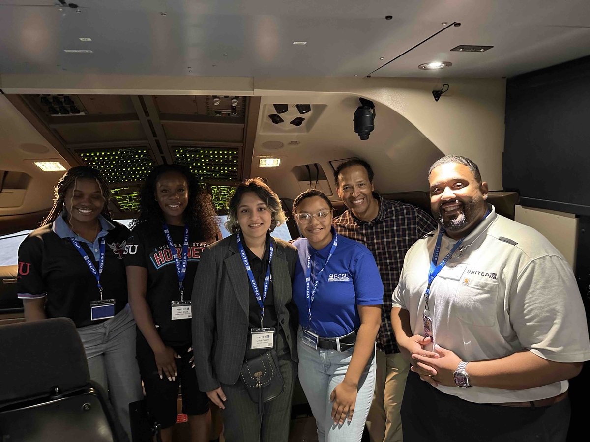 DelStateUniv's tweet photo. DSU students recently joined @United for their HBCU Day! Students toured the training facility, flew in flight simulators, participated in interviews and panel discussions, and received a visit from United Airlines President Brett Hart. #UnitedAirlines 🗞️ https://t.co/8d7i7lxO75 https://t.co/qklt2nztg3