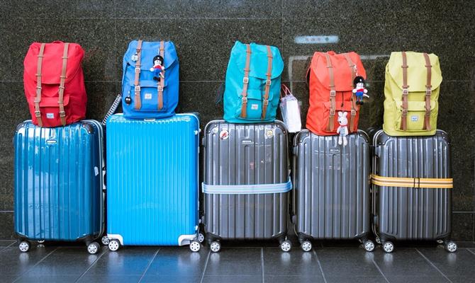 SITABrasil's tweet photo. Setor de transporte aéreo melhora o manuseio de bagagens: taxa global de bagagens extraviadas diminuiu de 7,6 para 6,9, apesar do aumento de passageiros 
https://t.co/YQnB6I64Sm. via @portalpanrotas https://t.co/NHGIRi890P