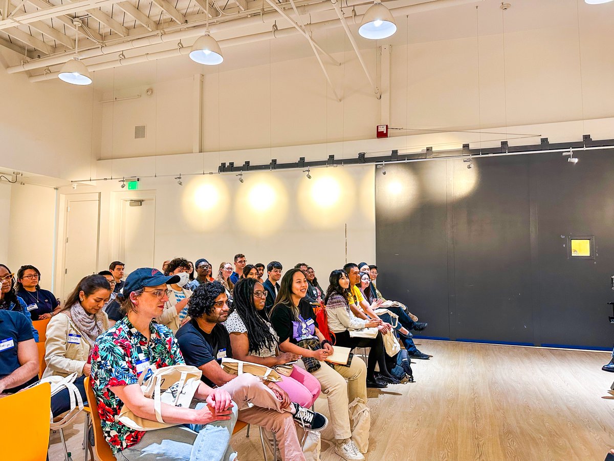 NickWritingProgram tweet media