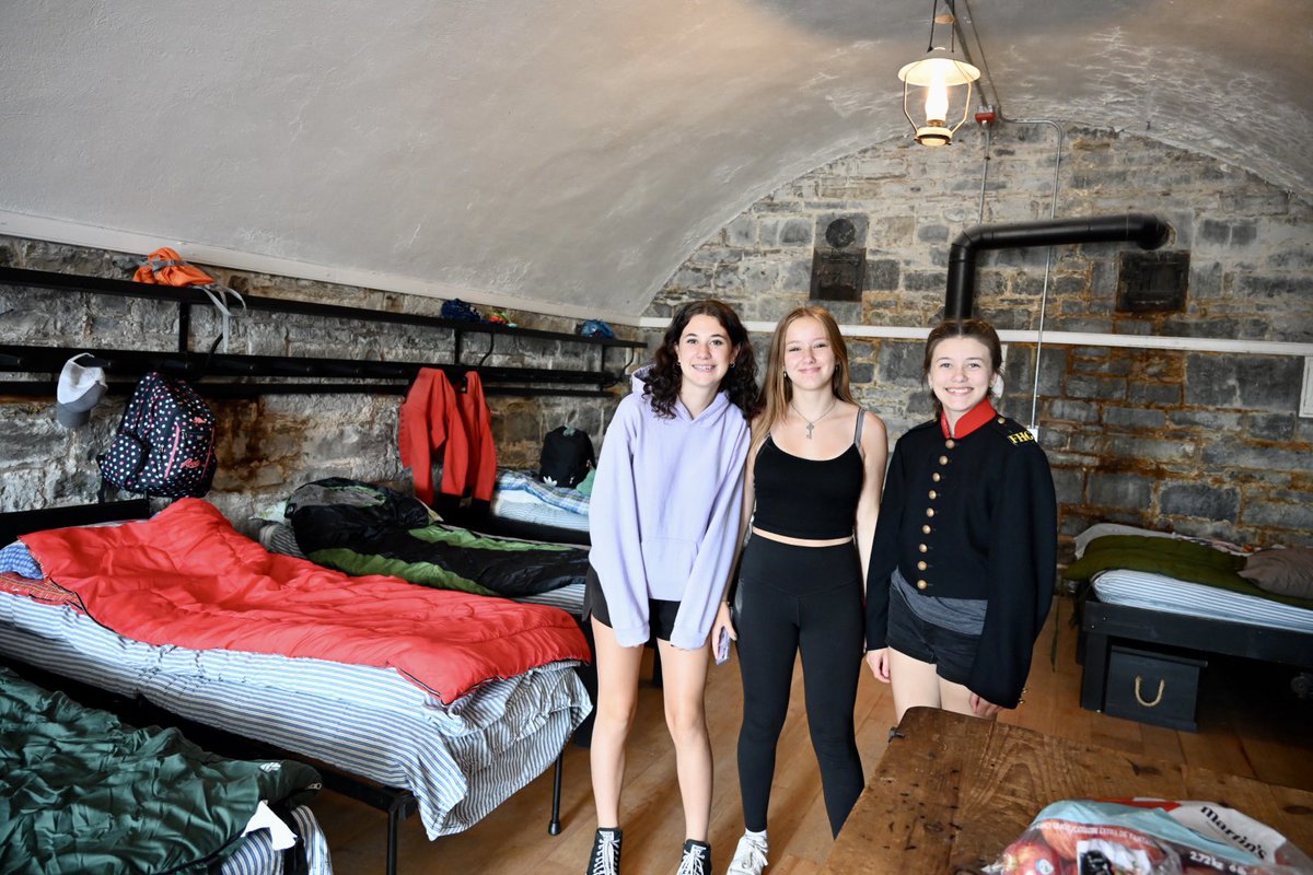 alcdsb's tweet photo. Grade 7&amp;8 students from @alcdsb_jjon have embarked on a journey back in time to experience what it was like to be a soldier at the Citadel of Upper Canada in the year 1867. Students are spending the day, and night, at Fort Henry as part of The Soldiers’ Overnight Program. https://t.co/FnCw7vi3LD