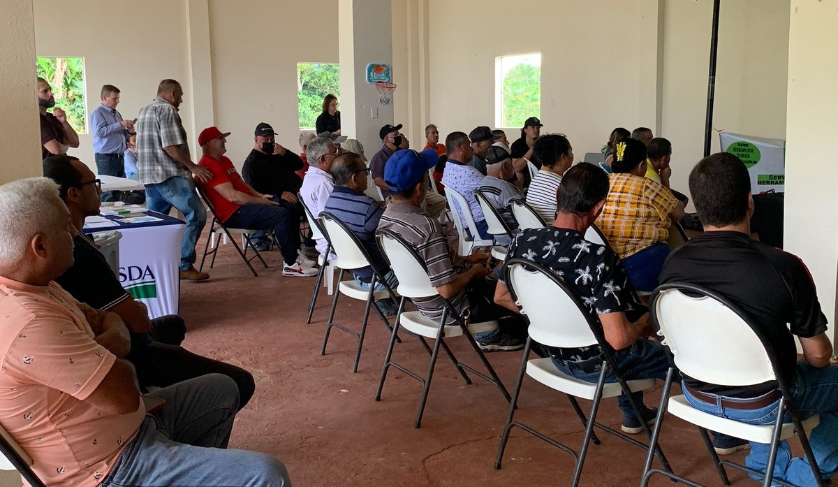 RD_PuertoRico's tweet photo. 👨🌾@RD_PuertoRico is in the municipality of Maricao explaining RPN Initiative, REAP & VAPG programs to the Farmers ☕️🌾 @RURALgov #PROCAFE #CLUSA #PuertoRico #USDAenMaricao #Maricao https://t.co/4fEzOp18La