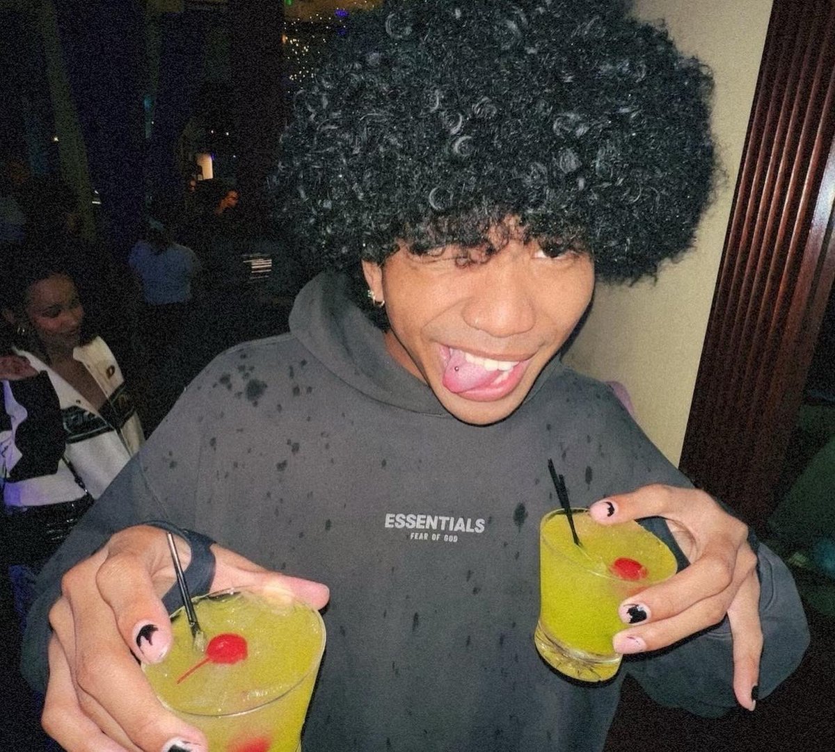marang4l's tweet photo. I wanna drink again https://t.co/HjQgVcnh7N