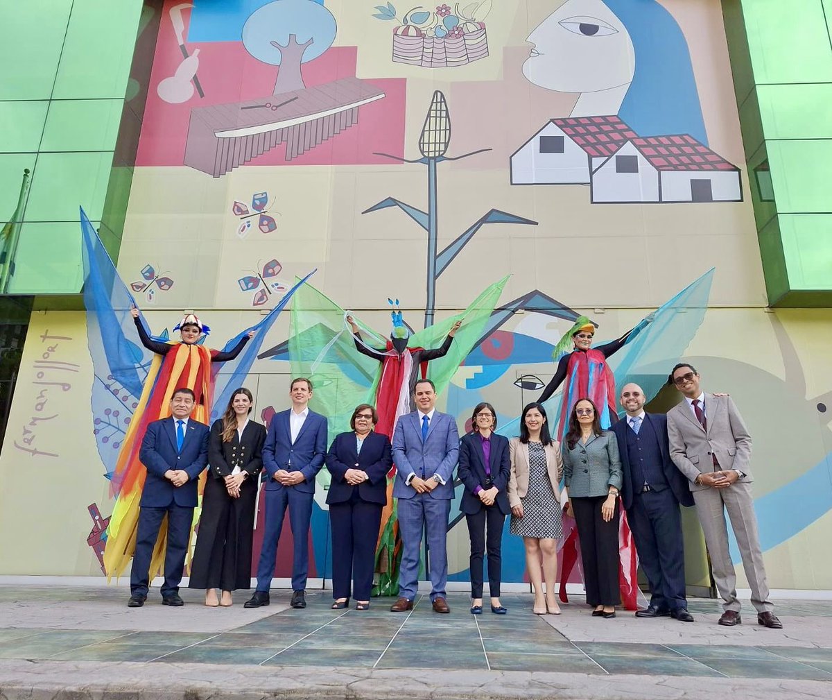 KfW_en_CA's tweet photo. Un honor acompañar a @sg_sica @SGSISCA_SICA @Swisscontact y Embajada 🇩🇪 en el lanzamiento de #PERSPECTIVAS #HorizonteDeOportunidades reiterando nuestro compromiso de apoyar las personas retornadas en su proceso de reintegración laboral y social. Un momento muy emocionante… https://t.co/TJSwJe23NF