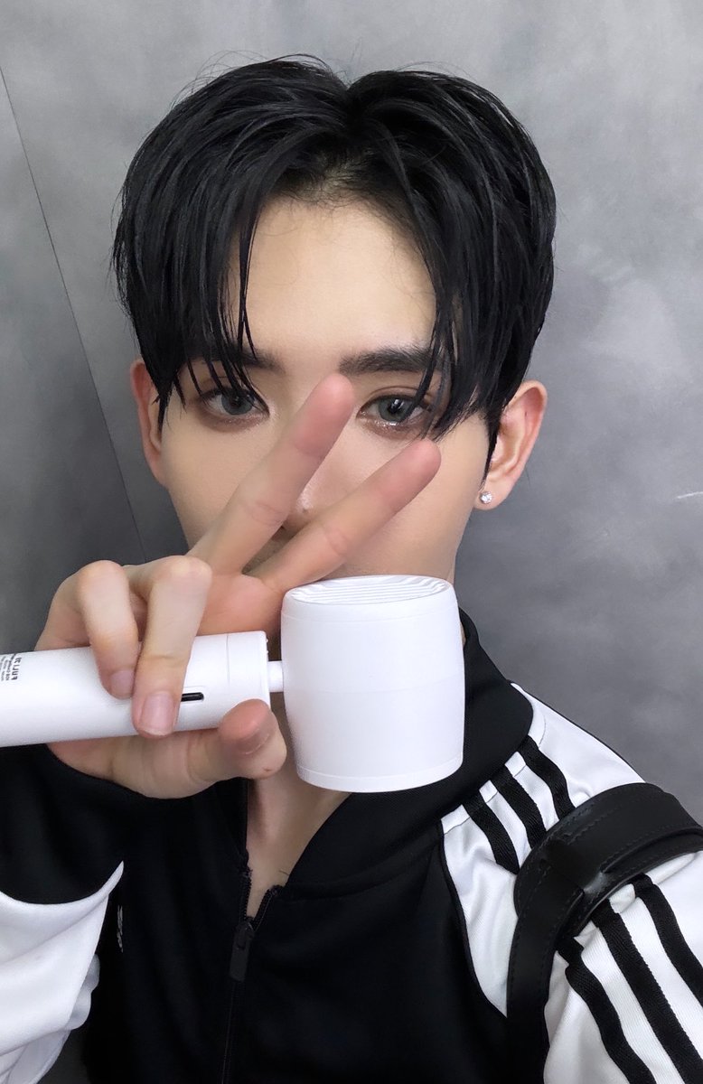 JS tweet media