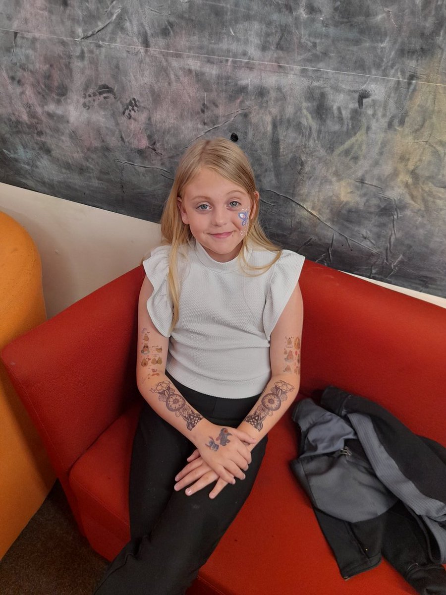 BethEacc's tweet photo. Tattoos, singing, dancing and food! The last of the parties for our young carers this week! 
They really deserved this week to be about them! #carersweek @EACarers https://t.co/nqcfEX76v3