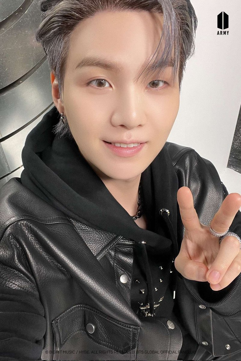 💌|| O Photocard 🫰

Ele desse tamanho ❤️ 

WE LOVE YOU YOONGI  #슈가 #AgustD #BTS11thAnniversary #SUGA 

~🎹