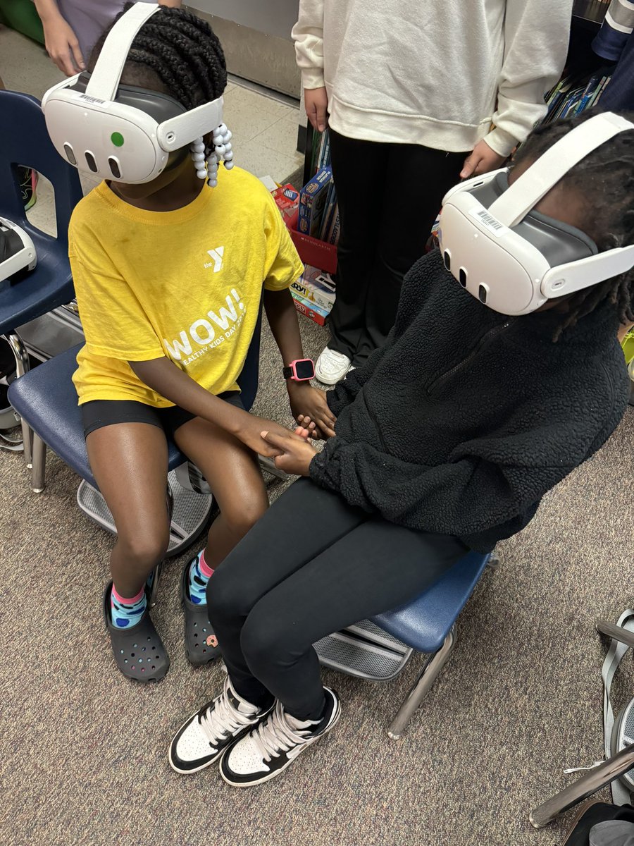 Kelly Mitchell tweet media