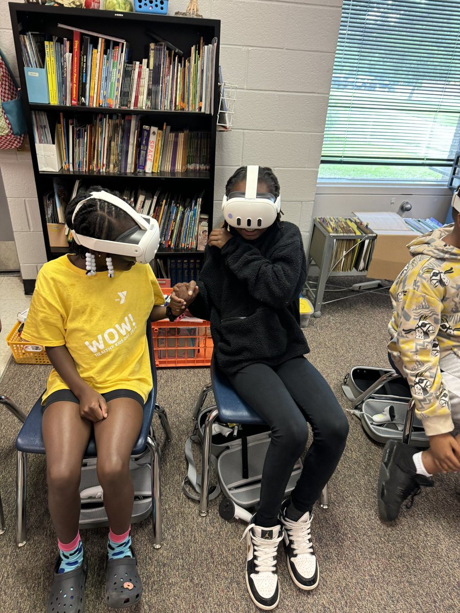 Kelly Mitchell tweet media