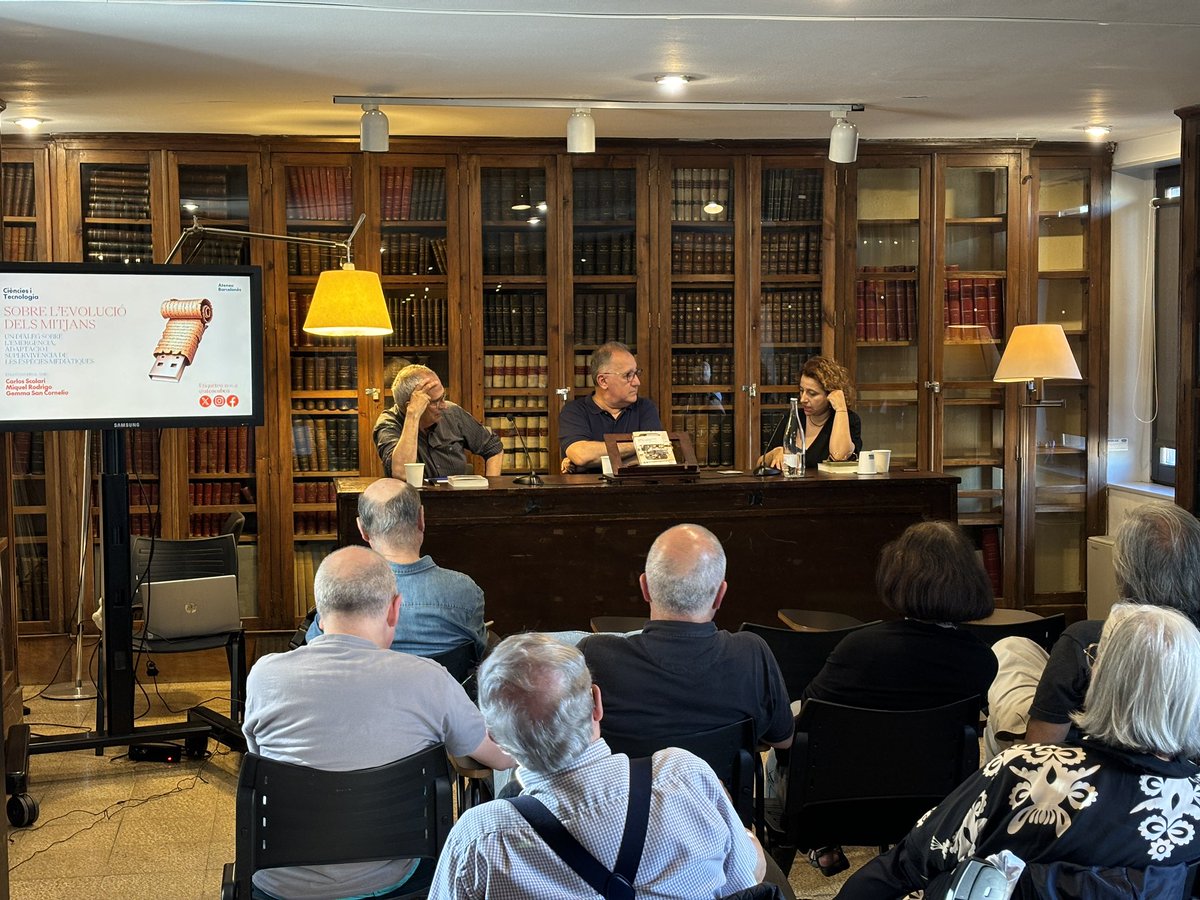 🗞️ Parlem sobre com han evolucionat els mitjans de comunicació 

🗣️ Amb Carlos Scolari, Miquel Rodrigo i Gemma San Cornelio