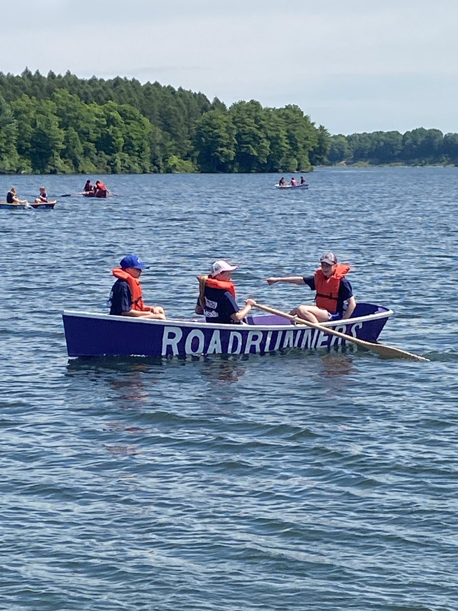 Huge thanks to <a href="/stem2stern_ldn/">Stem2Stern</a> <a href="/BriscoeClass/">Ms. Briscoe</a> <a href="/MandyCleland1/">Mandy Cleland</a> <a href="/SHSM_TVDSB/">@SHSM_TVDSB</a> <a href="/TVDSB/">Thames Valley DSB</a> <a href="/TVDSB_STEM/">TVDSB STEM</a> @DirFisherTVDSB for an incredible day! S’s rowing the boat they built. An experience they will never forget. <a href="/WortleyTVDSB/">Wortley Road P.S.</a>