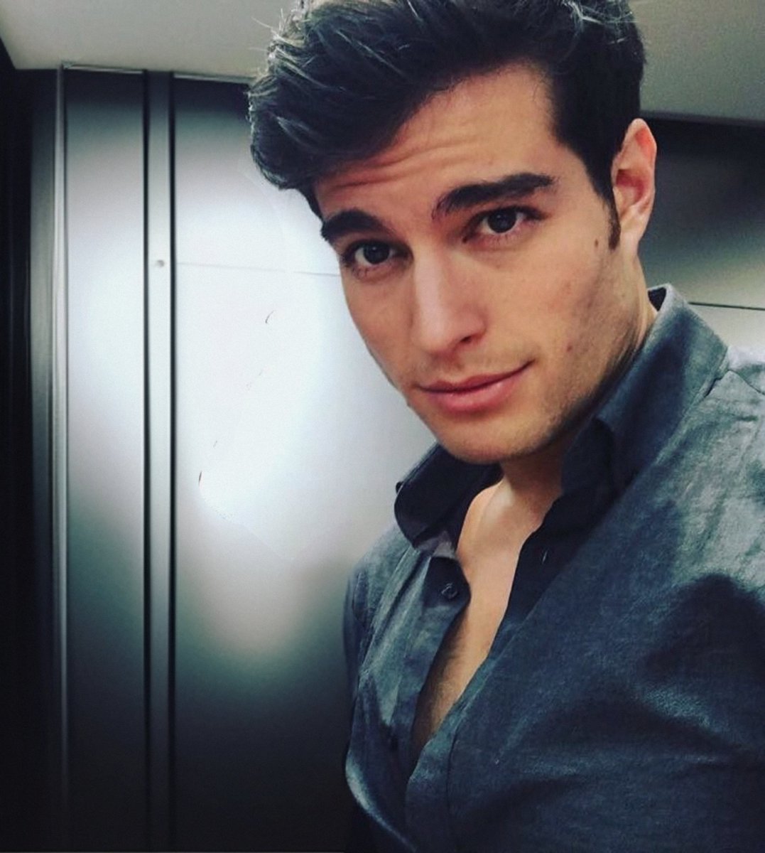 hellxdavid's tweet photo. —
Me niego a ser común y corriente🦁
#Rp #FreeRol #IAmAlpha https://t.co/wull8X2pof
