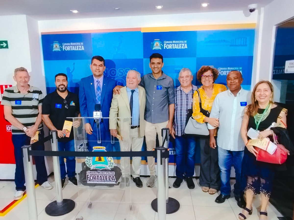 sindifort's tweet photo. 📍 Na última terça-feira (11/06), o Presidente do Sindifort e diretores reuniram-se com vereadores de Fortaleza para discutir os Planos de Cargos, Carreiras e Salários (PCCS) e questões de trabalho dos servidores. ✊🏽 #Sindifort #PCCSJá #Servidores #Fortaleza https://t.co/U5XxX1T0ws