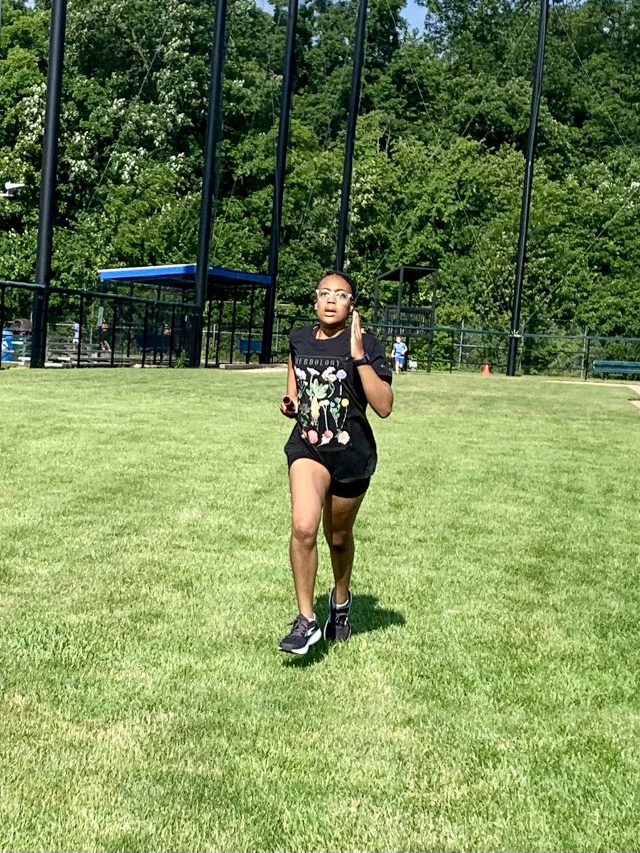 wildcatxc_tf's tweet photo. More from our speedy #RelayDay. Fast FUN competition with our #Fastcats and their Youth  Coaches. (1/2). @jamesjanota @MrsConway5C @townsend_luke2 @napervillerunco https://t.co/xsNe0ZLLYi