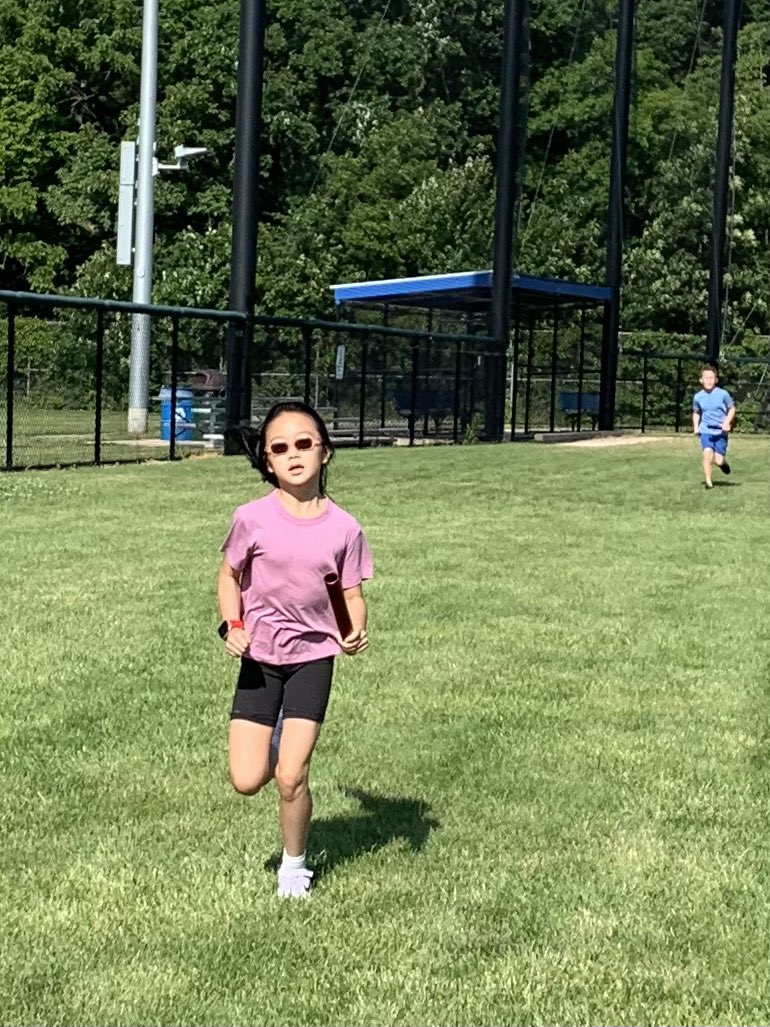 wildcatxc_tf's tweet photo. More from our speedy #RelayDay. Fast FUN competition with our #Fastcats and their Youth  Coaches. (1/2). @jamesjanota @MrsConway5C @townsend_luke2 @napervillerunco https://t.co/xsNe0ZLLYi