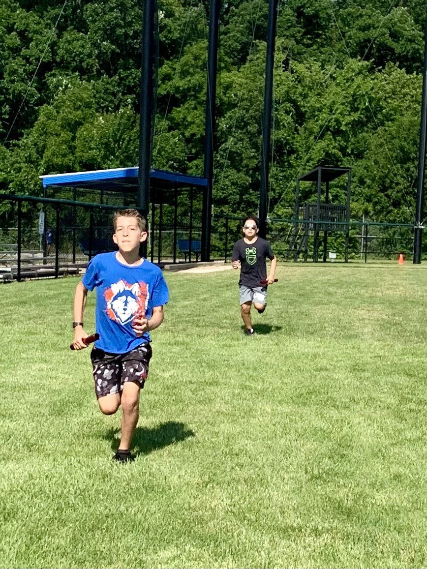 wildcatxc_tf's tweet photo. More from our speedy #RelayDay. Fast FUN competition with our #Fastcats and their Youth  Coaches. (1/2). @jamesjanota @MrsConway5C @townsend_luke2 @napervillerunco https://t.co/xsNe0ZLLYi