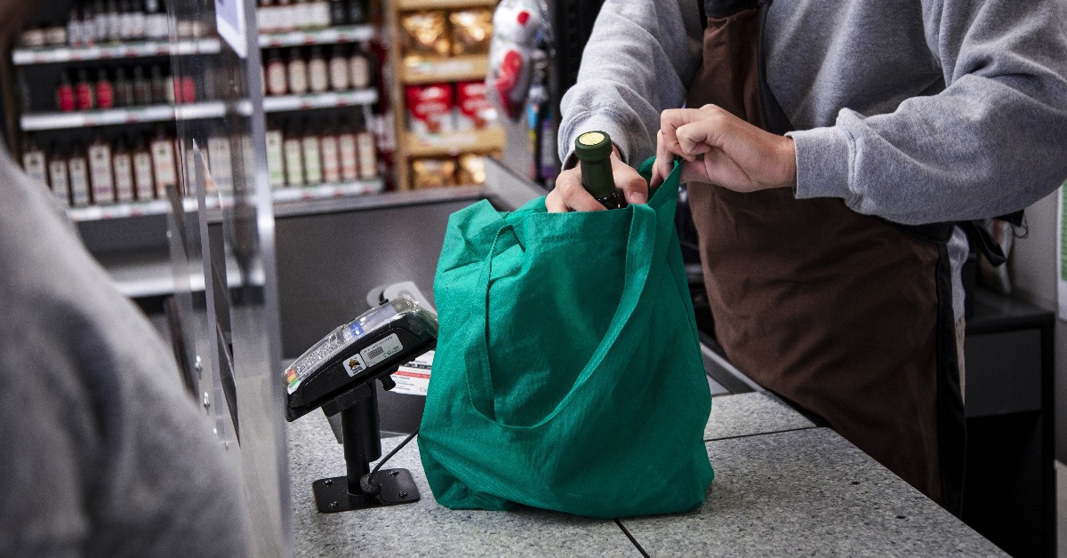 This may seem like a no-brainer, but reuse your reusables! Use whatever bags you have, as many times as you can, and you’ll be making a difference—some reusable bags can have a positive environmental impact after as few as 11 uses. 

Learn more at edmonton.ca/SingleUse.
