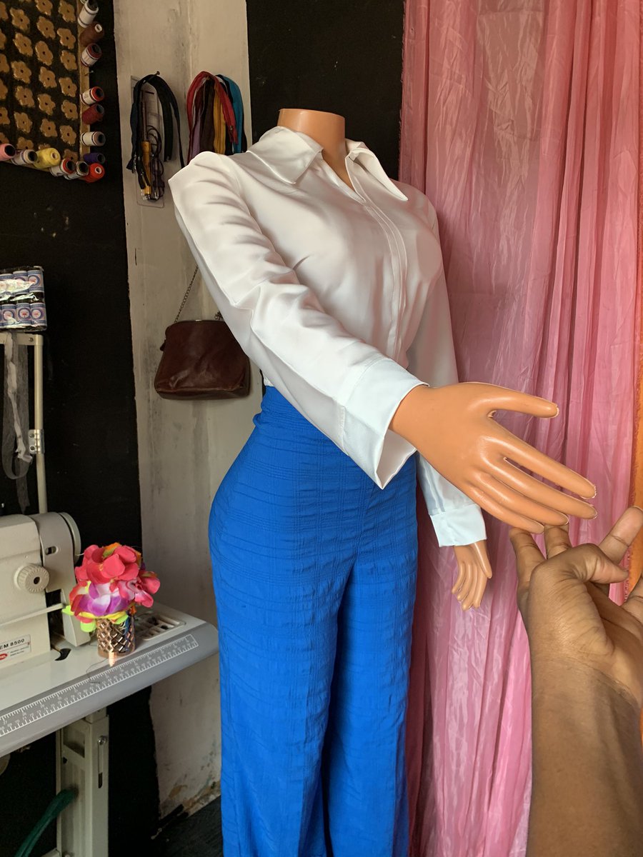 AngyaLois's tweet photo. Chelsea blue
Something to blue you sway
#Angya✂️ https://t.co/LlNxqvD9ow