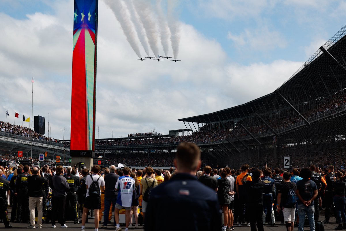 IMS's tweet photo. Proud to honor and celebrate the Stars and Stripes today and every day. 🇺🇸

Happy #FlagDay! https://t.co/0MHJ8h1xFT