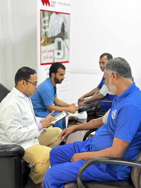 OmanMayMeasure's tweet photo. قسم التأهيل الطبي بمستشفى سناو يواصل نشاطات حملة مايو العالمية حيث نفذ فعالية توعوية عن أهمية قياس ضغط الدم الدوري في مكتب حماية المستهلك وكاتب العدل بولاية سناو والتي لاقت تفاعلا كبيرا من الحضور

@dghs_n_sharqiya
@OCHS_HQ 
@MayMeasureOrg https://t.co/X9SipTYYij