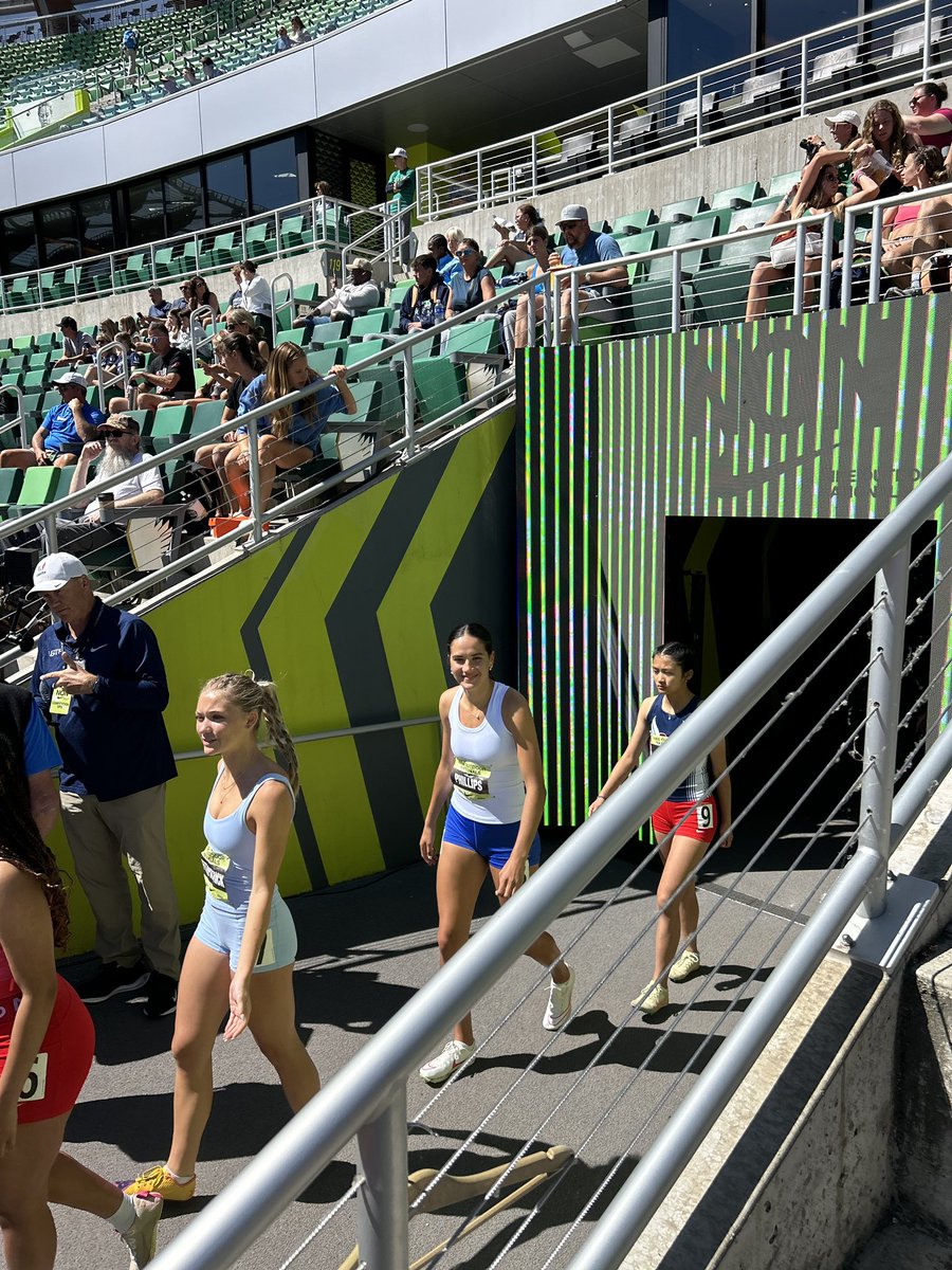 AdamHPhillips's tweet photo. Season-best time for the team.  @AinsPhillips11 led her starting leg.  Great start to the @Nike Outdoor Nationals! https://t.co/mybAnb7E0G