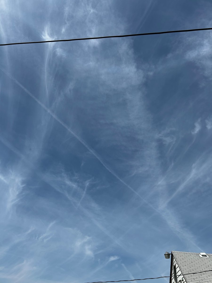 ChemtrailOhmy's tweet photo. This is NOT cloudy!!!
#weatherchannel
#weatherbug
Full of SH$T!
@DELTA_9DELTA9
@nixon_kath99947
@JayneJ07
@AntiLockdownW
@In2ThinAir https://t.co/JCgzVaz9rN