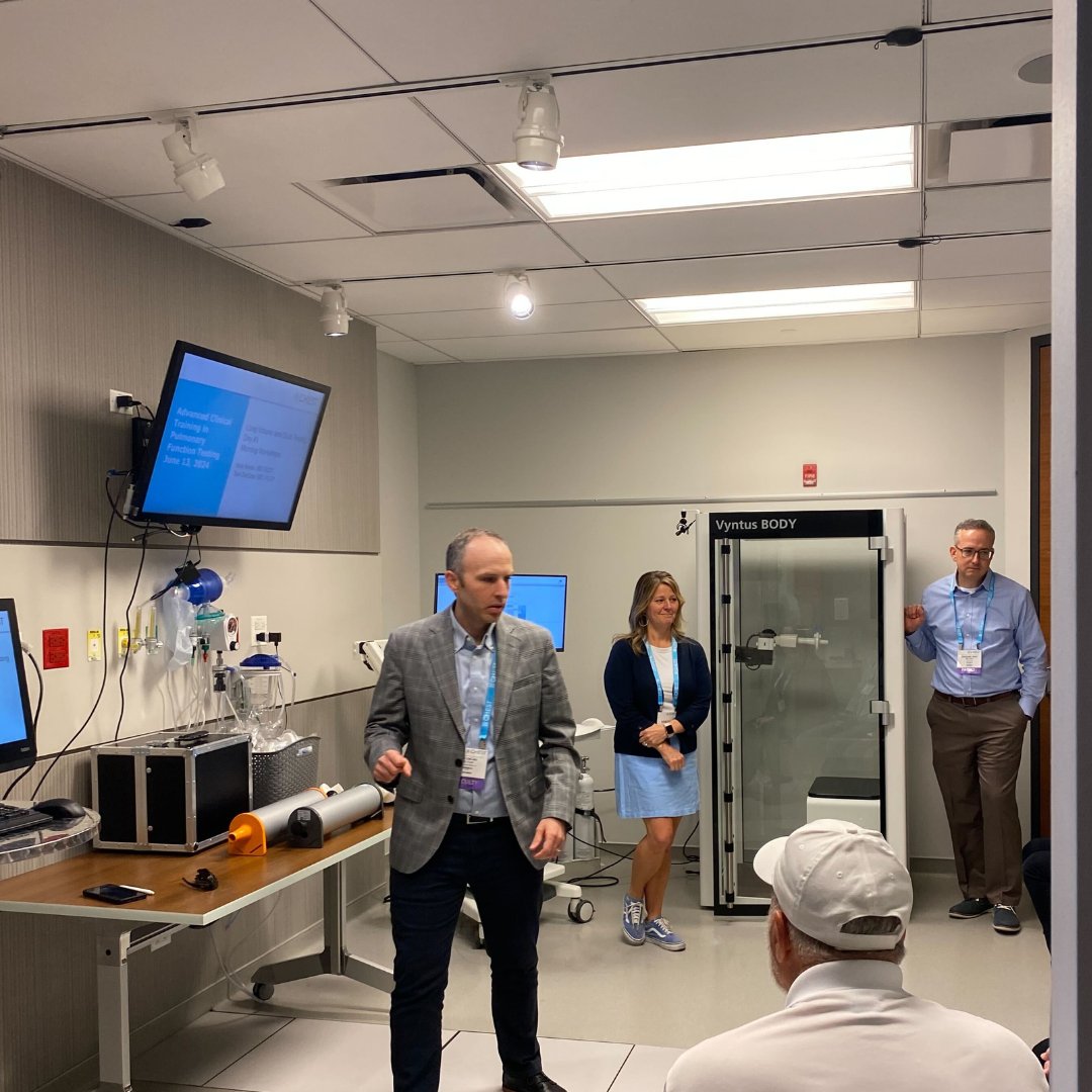 accpchest's tweet photo. Today we’re hosting the first day of the Advanced Clinical Training in Pulmonary Function Testing course and welcomed CHEST CEO, Robert Musacchio, PhD, for his own evaluation. View the 2024 CHEST Simulation Schedule to attend an upcoming course: https://t.co/u5RyXzS6Qo
#CHESTSim https://t.co/qyirTsTsMi