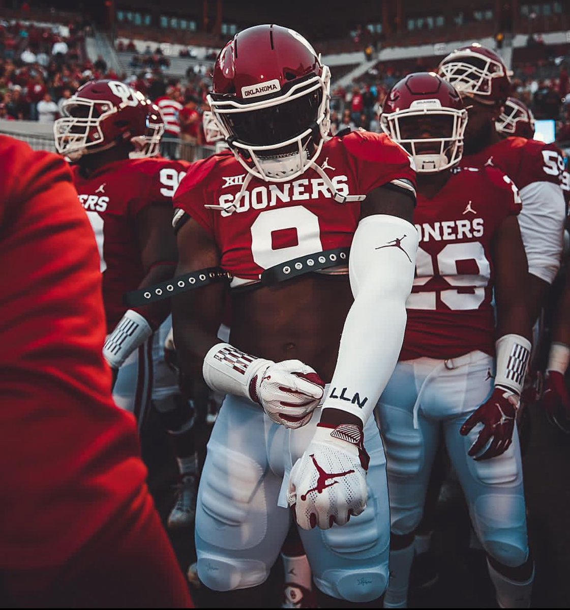 #ATGTG After a great conversation with <a href="/coach_bhall/">Brandon Hall</a> , I am blessed to receive an offer from <a href="/OU_Football/">Oklahoma Football</a> #BoomerSooner 

<a href="/CoachVenables/">Brent Venables</a> <a href="/Coach_LaFavers/">Rick LaFavers</a> <a href="/3_AM_26/">Anthony Malbrough</a> <a href="/RPHS_FB/">Ridge Point Football</a> <a href="/jacorynichols/">Jacory 1Way</a> 
<a href="/boutte_timothy/">Timothy Boutte</a> <a href="/justinallen_13/">Justin Allen</a> @DelfonteDiamond #RecruitRP