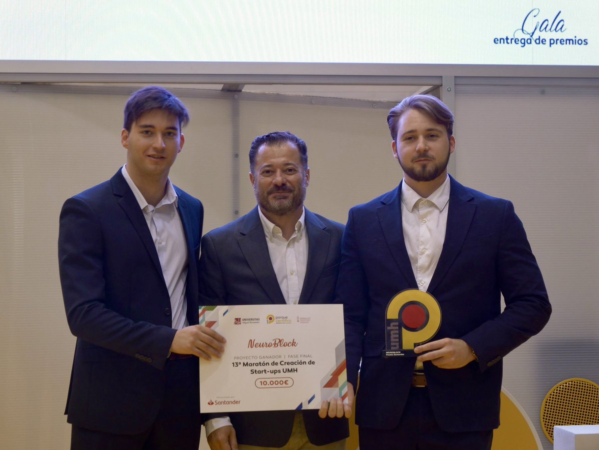 NeuroBlock_'s tweet photo. Hoy asistimos a la gala de Premios de la 13ª Maratón de Start-ups UMH y #NeuroBlock fue uno de los ganadores. Gracias a @LevantinaGroup y @SoltecPower tendremos 6 meses más de mentoring. Además, recibimos un premio de 10 mil euros de @bancosantander.

 #UMH #ParqueCientíficoUMH https://t.co/7yRyDtZmKe