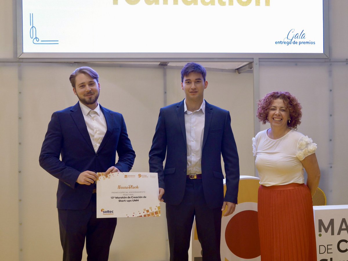 NeuroBlock_'s tweet photo. Hoy asistimos a la gala de Premios de la 13ª Maratón de Start-ups UMH y #NeuroBlock fue uno de los ganadores. Gracias a @LevantinaGroup y @SoltecPower tendremos 6 meses más de mentoring. Además, recibimos un premio de 10 mil euros de @bancosantander.

 #UMH #ParqueCientíficoUMH https://t.co/7yRyDtZmKe