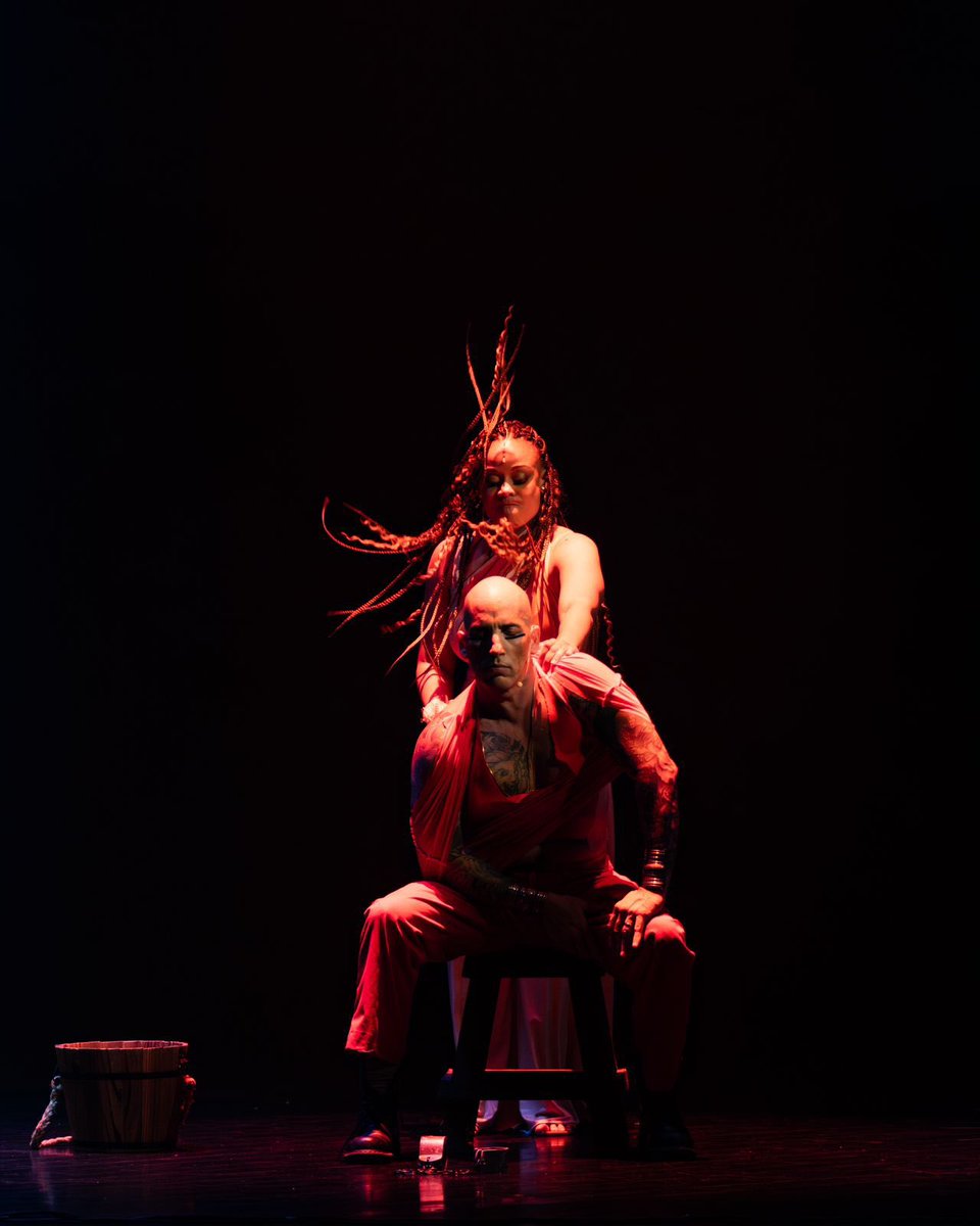 rafazevallos's tweet photo. Gracias @agusgon por estas espectaculares fotos de anoche en el @TeatroNalPanama 

Que gran manera de captar escenografia, iluminación, vestuario y performance con tu lente!

#Mostro #aida https://t.co/TKnuDq3j82