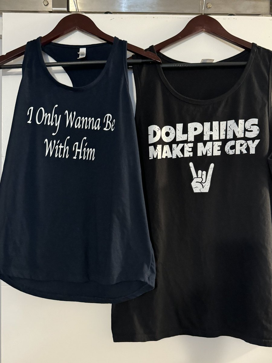 RedHead_Reality's tweet image. Super excited to celebrate 11 years with my hubby rocking’ out to @HootieTweets #HootieandTheBlowfish @CollectiveSoul and #EdwinMcMcain at the @BankNHPavilion Tonight!! We even have special shirts for our favorite Hootie Song ❤️ 4th time seeing him Darius/Hootie