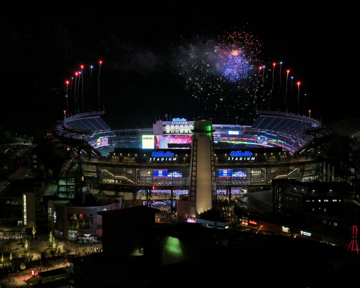 Patriots's tweet photo. What a Wednesday in Foxborough. https://t.co/kdQzd7OtDK