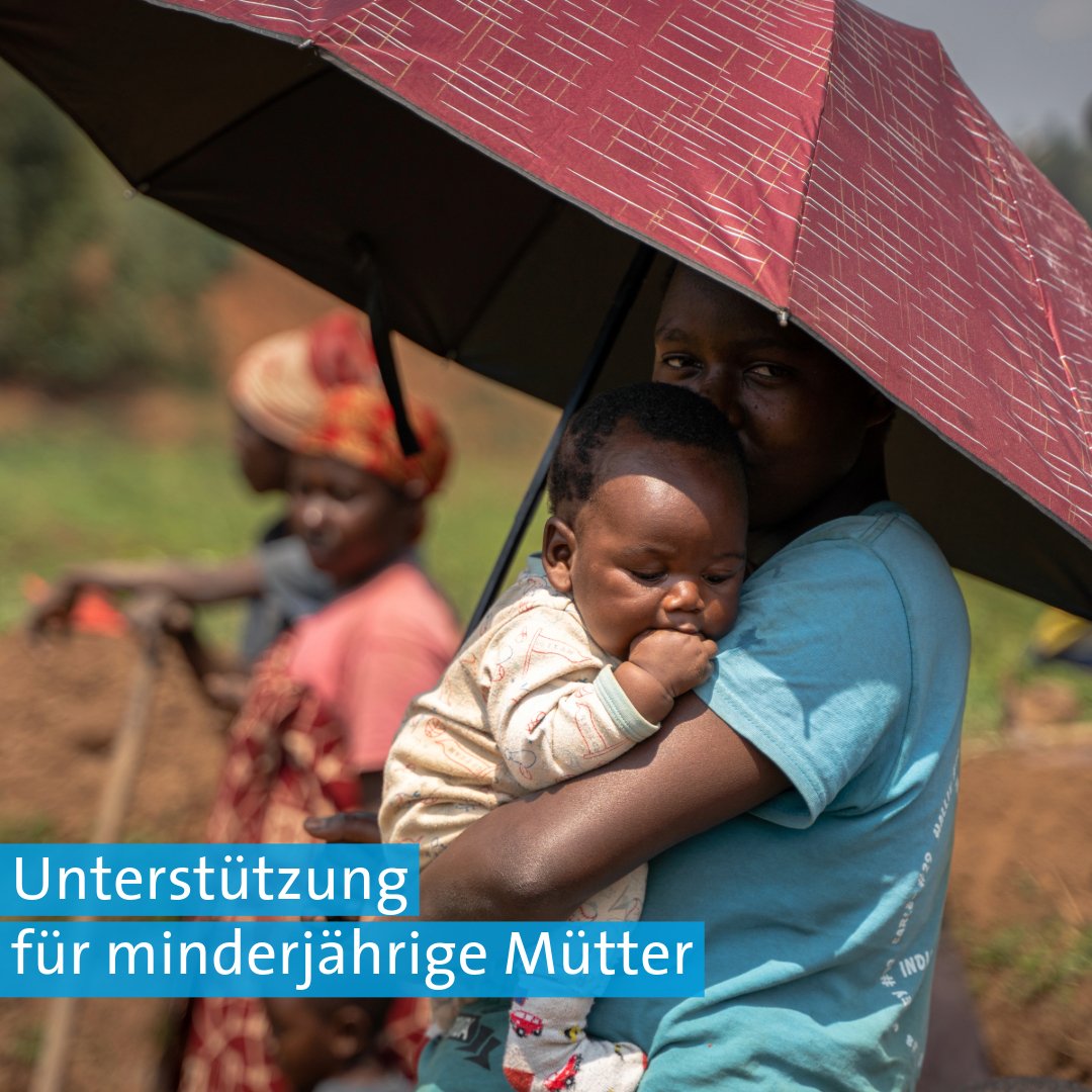 HHN_eV's tweet photo. 2021 startete Human Help Network im Südwesten Ruandas mit dem lokalen Projektpartner Strive Foundation ein neues „Hilfe zur Selbsthilfe"-Projekt für junge Mütter. Ziel ist es, die Frauen in ihrem Selbstbewusstsein und ihrer Eigenverantwortlichkeit zu stärken. © Matias Björn,Mainz https://t.co/pj1fxGcuZJ