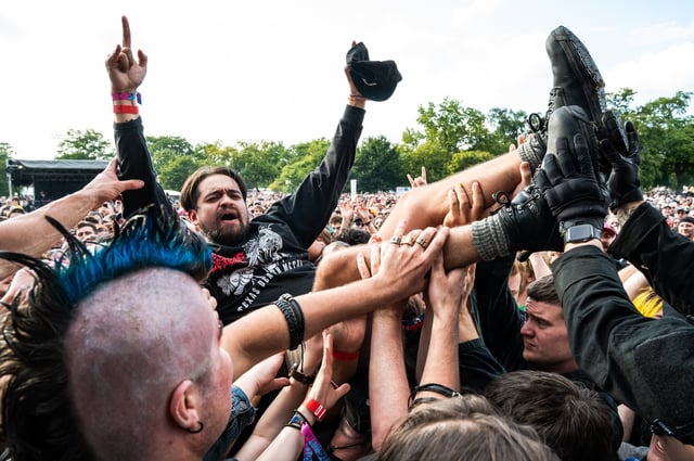 Riot Fest Moving To Suburbs Was A 'Surprise' To City, Park District Boss Says [Block Club Chicago] dlvr.it/T8F6n4