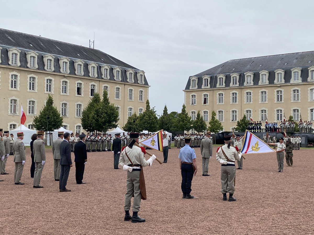 christineblin1's tweet photo. Très belle cérémonie de «Dantzig» ce soir à  l’@ecolegenie49 d’#Angers, cérémonie militaire regroupant toutes les unités de l’arme du Génie présidée par le Général de Corps d’armée  Patrice Quevilly, Inspecteur Général des Armées, en présence des acteurs économiques de La Défense https://t.co/K9Ij89ufSh