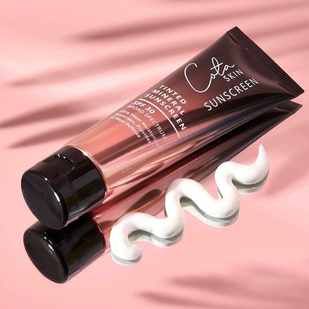 Before walking out the door, apply your Tinted Mineral Sunscreen from Cota Skin Care! 

✨💓