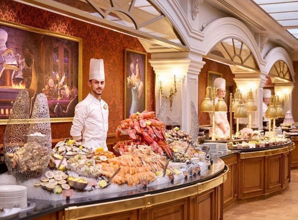 Starting today, it is possible for all guests to reserve a table at the Royal Banquet at the Disneyland Hotel, <a href="/DisneylandParis/">Disneyland Paris</a> 🍽️

#Disney #DisneyBlog #DisneylandParis
