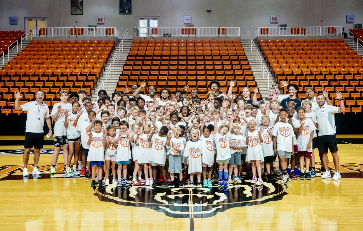 MercerMBB's tweet photo. Year one of the Ryan Ridder Basketball Camp is in the books! Thanks to all for a great week and we can’t wait to see you again! 

#GoBears 🐻 https://t.co/SOlGbv8Wc8