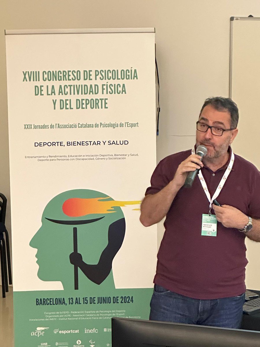 FranNieto6's tweet photo. En @psicodepor Barcelona. Gran día compartiendo conocimientos con compañer@s e intentando aportar mi granito de arena. Gracias por un día genial. https://t.co/ioEcPnodpo