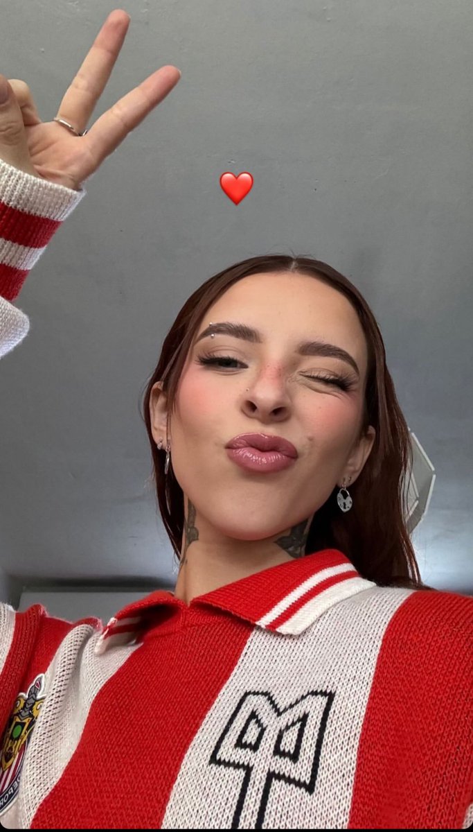 andixjb's tweet photo. @itsyoungmiko ok te ves 🔥❤️ Pero necesito contexto…. CHIVAS? 🇲🇽❤️ te amo maaas! https://t.co/QrOmIFqHcp