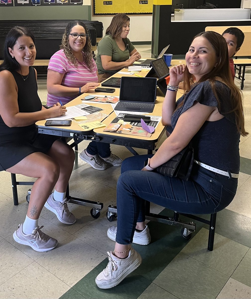 LionsGoldenrod's tweet photo. Today we hosted our first summer event. We welcomed KG-2nd grade families to Literacy Night. We are excited for the great things that are taking place at Goldenrod! #CSUSAproud #growwithGOLD #Lighthouseschool https://t.co/1VKxLXAXiR