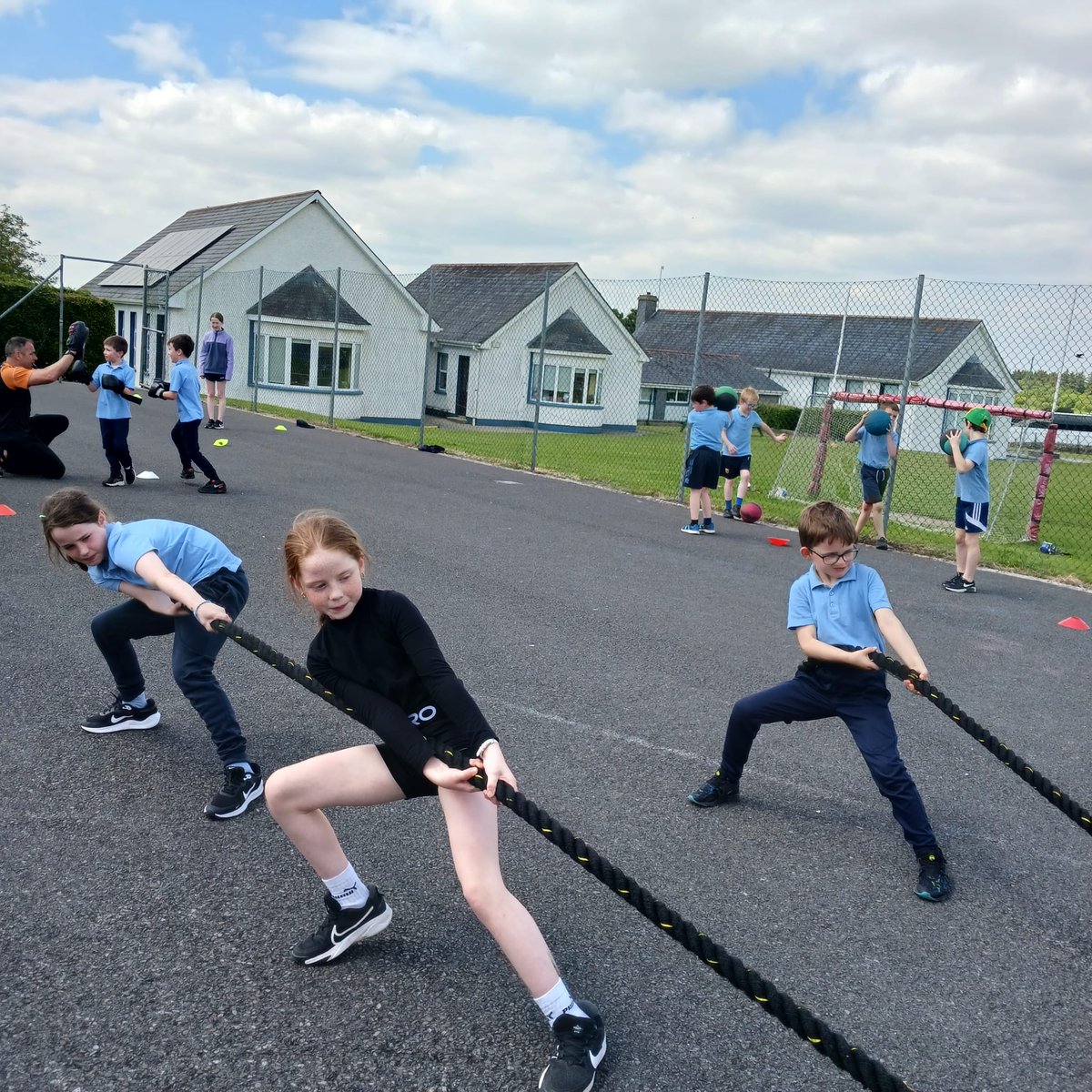clonmacnoisns's tweet image. Thanks to Neal &amp;amp; Mike from Midland Boxercise for putting the children through their paces yesterday! 🏋🥊 🥵