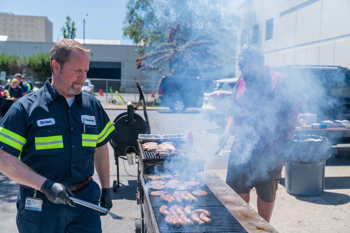 spokanetransit's tweet photo. STA's Employee Advisory Council (EAC) celebrated the beautiful weather with an employee-hosted backyard barbecue. Throughout the day, employees from each department volunteered to keep the laughs and camaraderie alive and well from 10:00 am to 4:00 pm. #teamwork #TransitNerds #STAfamily