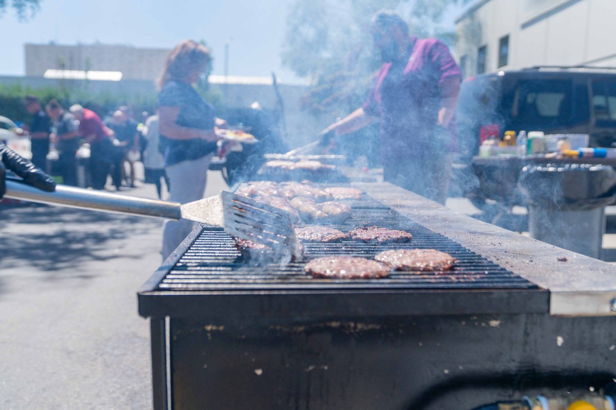 spokanetransit's tweet photo. STA's Employee Advisory Council (EAC) celebrated the beautiful weather with an employee-hosted backyard barbecue. Throughout the day, employees from each department volunteered to keep the laughs and camaraderie alive and well from 10:00 am to 4:00 pm. #teamwork #TransitNerds #STAfamily