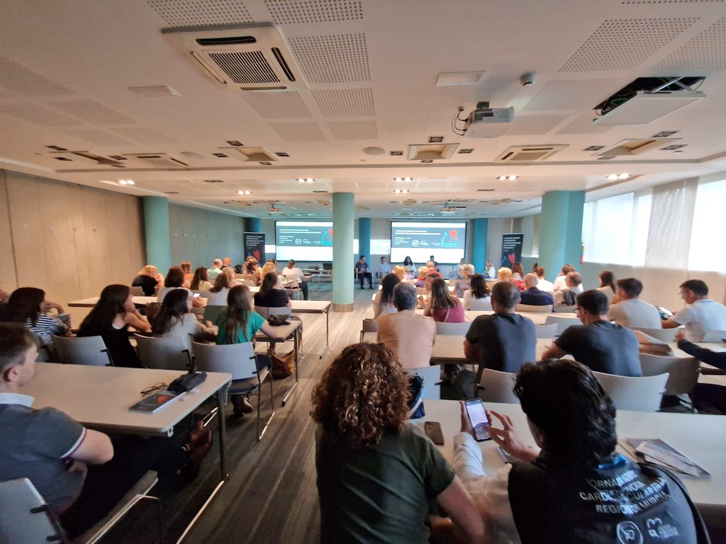 🫀Jornada de Prevención CV en la Región de Murcia

🗣 Debate multidisciplinar sobre cómo controlamos los FRCV en nuestras áreas sanitarias

💎Poder escuchar tantos puntos de vista fue lo más enriquecedor: médicos, enfermeras, fisios de hospital y AP formando un verdadero equipo🙌