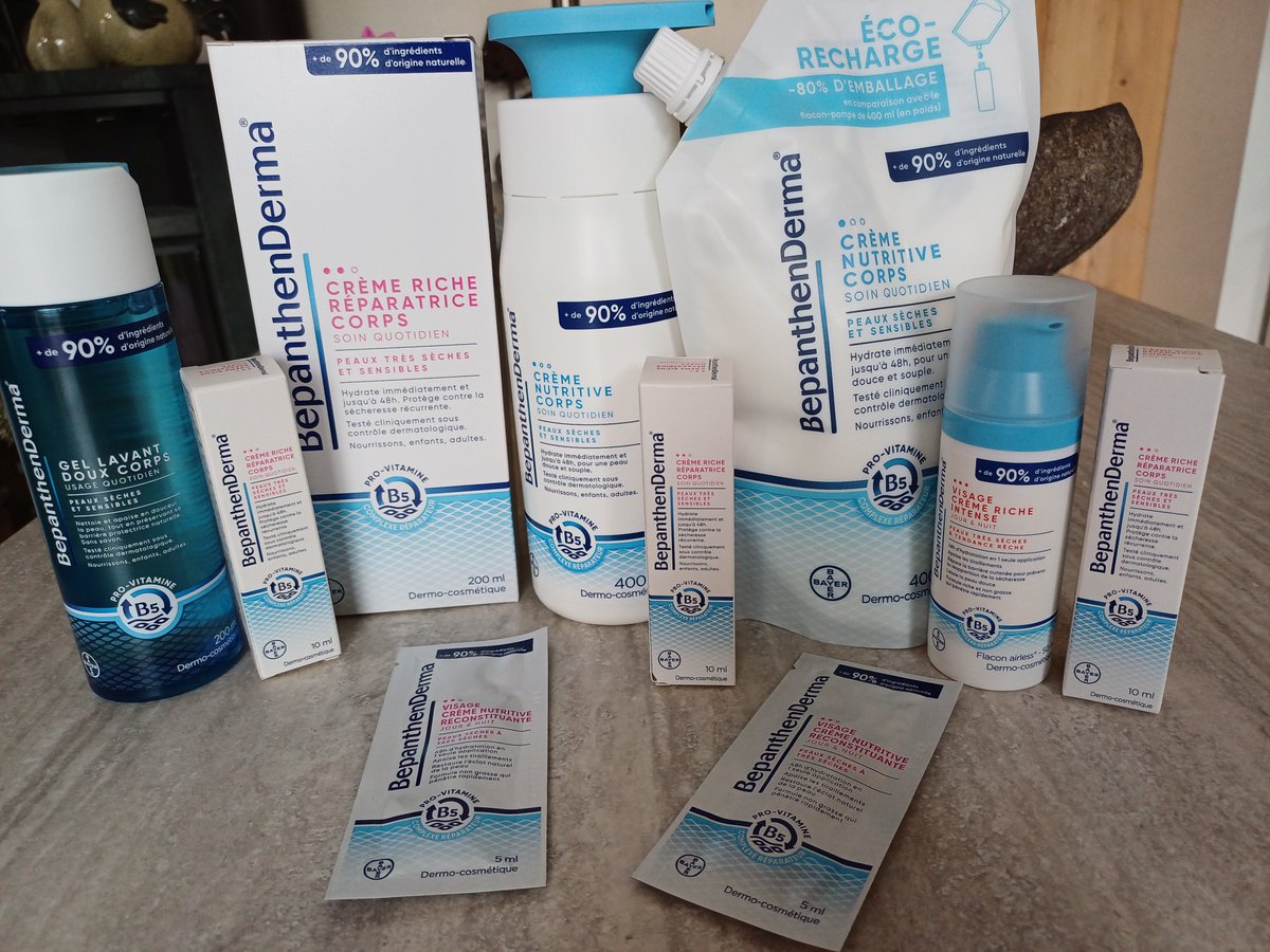 ManonTestepourv's tweet photo. Laver, hydrater, protéger,  réparer...tout est possible !
A chaque problème, @bepanthenderma_fr a une solution !

Je suis ravie de découvrir cette #RoutineSoin 🥰
#Peausèche #BepanthenDerma #collaborationcommerciale non Rémunérée https://t.co/xCmhNgqAZo
