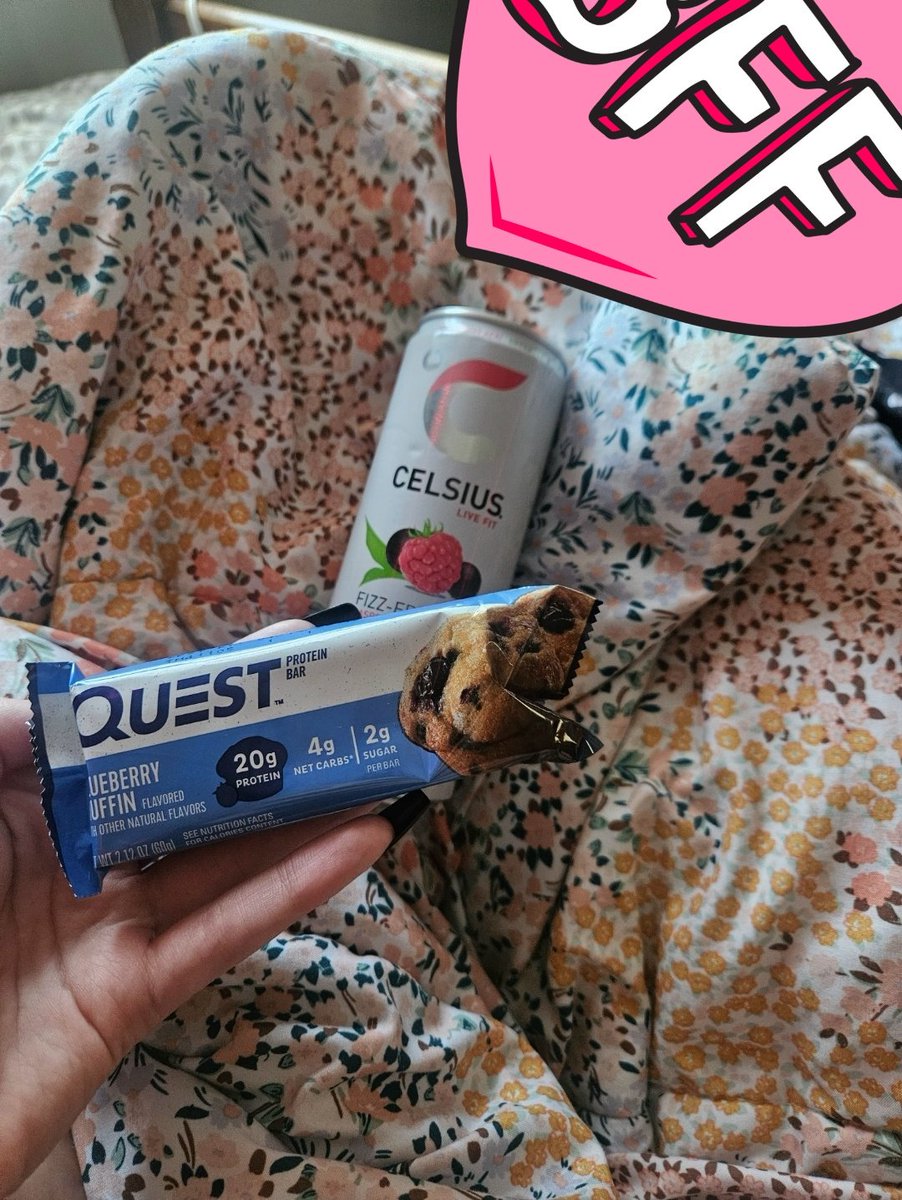 UVcals's tweet photo. omad😣 idk if imma eat the protein bar rn or if imma save it for later https://t.co/O02T0HsxbY
