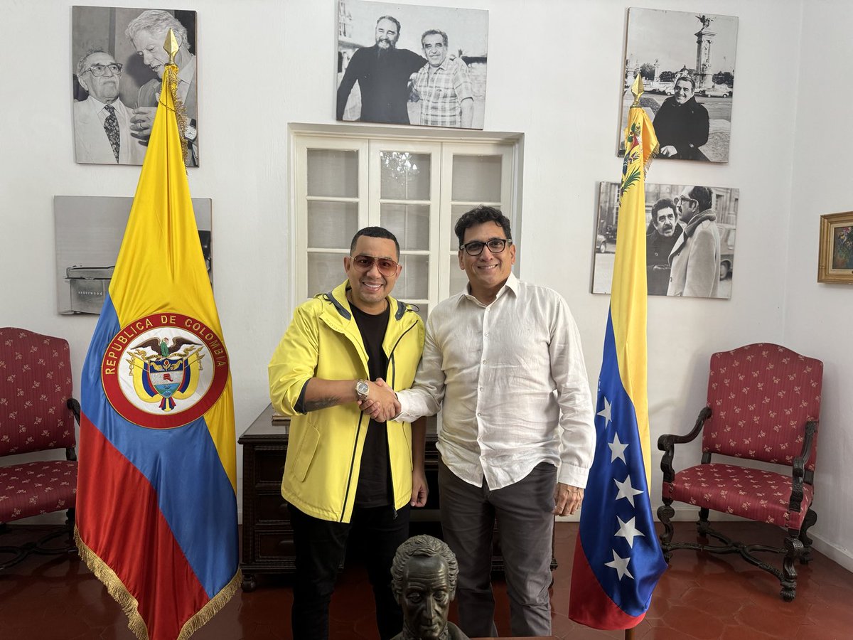 🎉 Hoy tuvimos la visita del gran ⁦<a href="/FelipePelaez/">Felipe Peláez Rodríguez</a>⁩ para anunciarnos que estará en la celebración de nuestra Independencia el próximo 19 de julio 🎶 ⁦ <a href="/CancilleriaCol/">Cancillería Colombia</a>⁩ ⁦<a href="/petrogustavo/">Gustavo Petro</a>⁩
