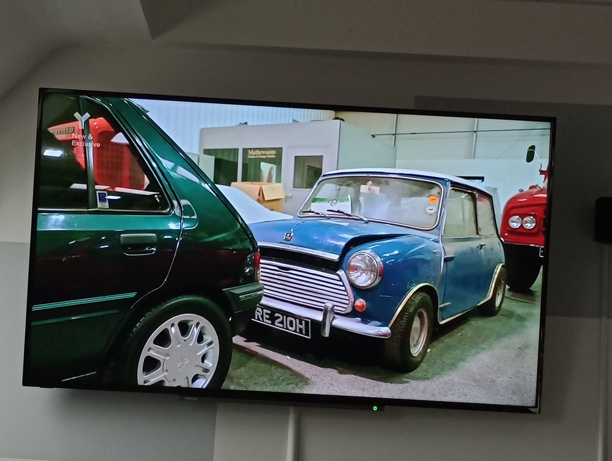 TrevCampbell's tweet image. #BangersAndCash #RestoringClassics @YesterdayTweets time. One of my favourite TV shows