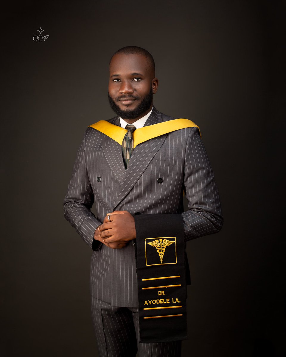 ituunu_'s tweet photo. It is official!! 
DR. AYODELE I.A. (MBBS:Ikeja)
All thanks be to God 🙏🏽 https://t.co/pbDSw3o74O